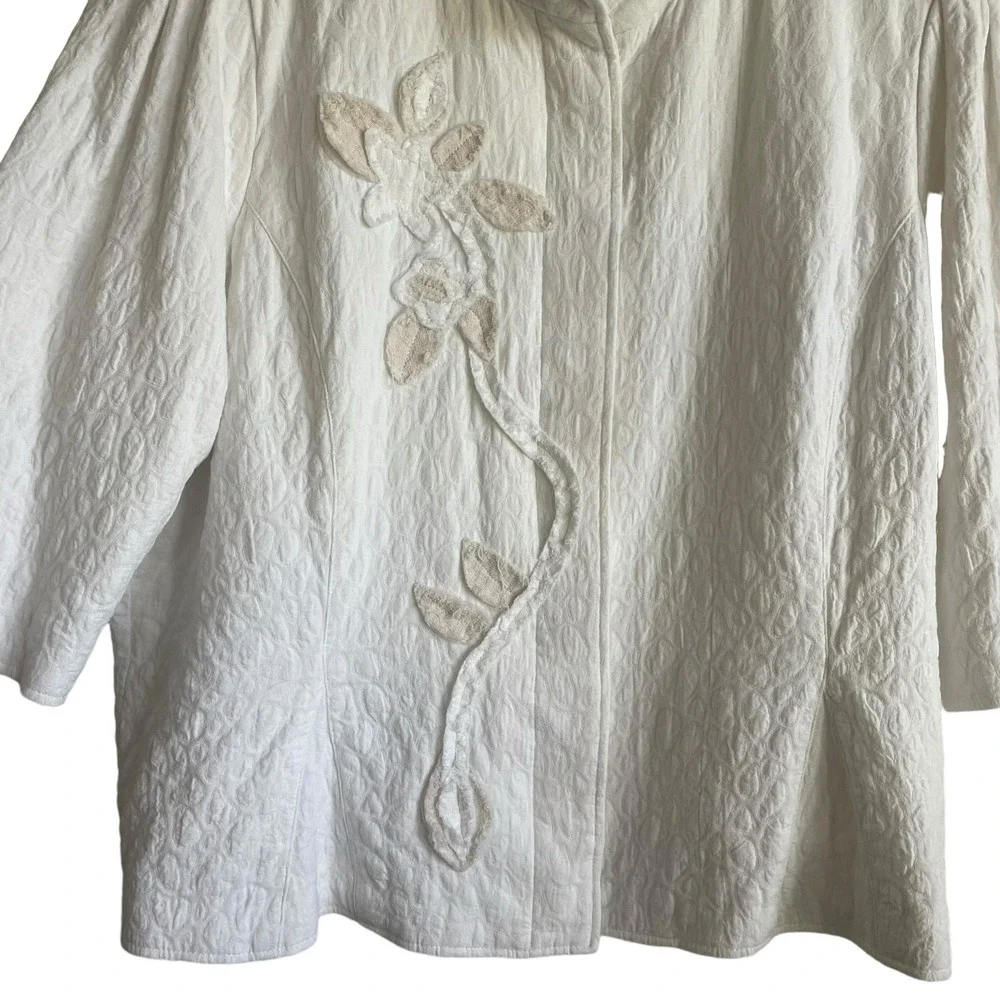 CJ Banks Women‎ Quilted Jacket 2X Ivory Floral Applique Frayed Artwear Boho Chic